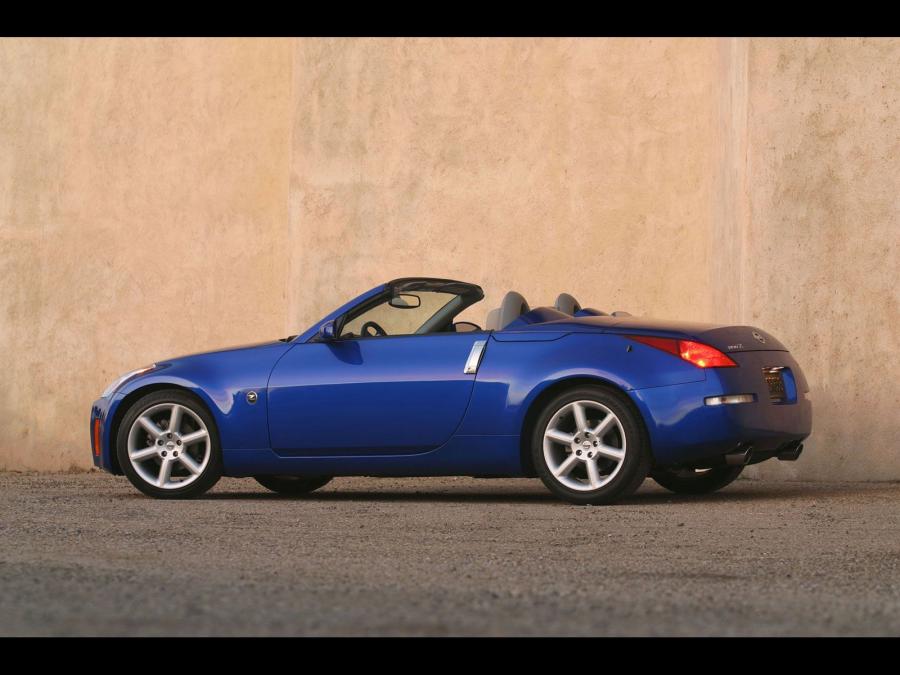  Nissan 350Z Roadster 2004 года  (фото 25 из 25)